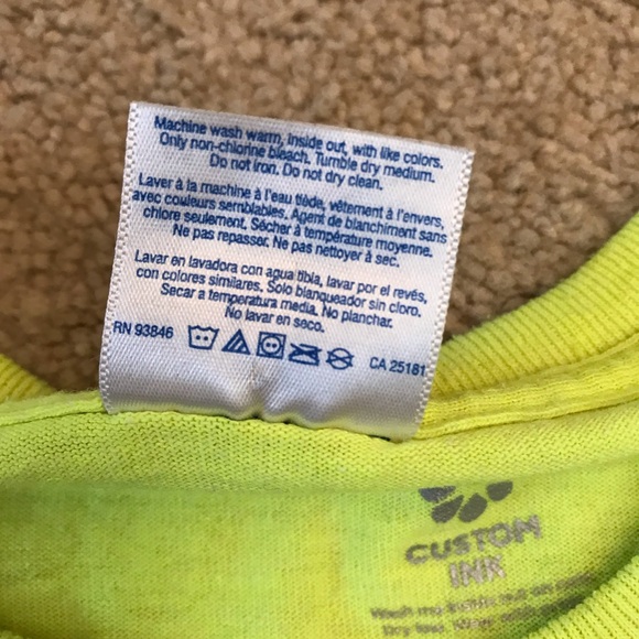 Nevada Area 51 Alien Graphic Tee Womens Medium Neon Lemon Lime FLAW Roswell - Picture 10 of 10